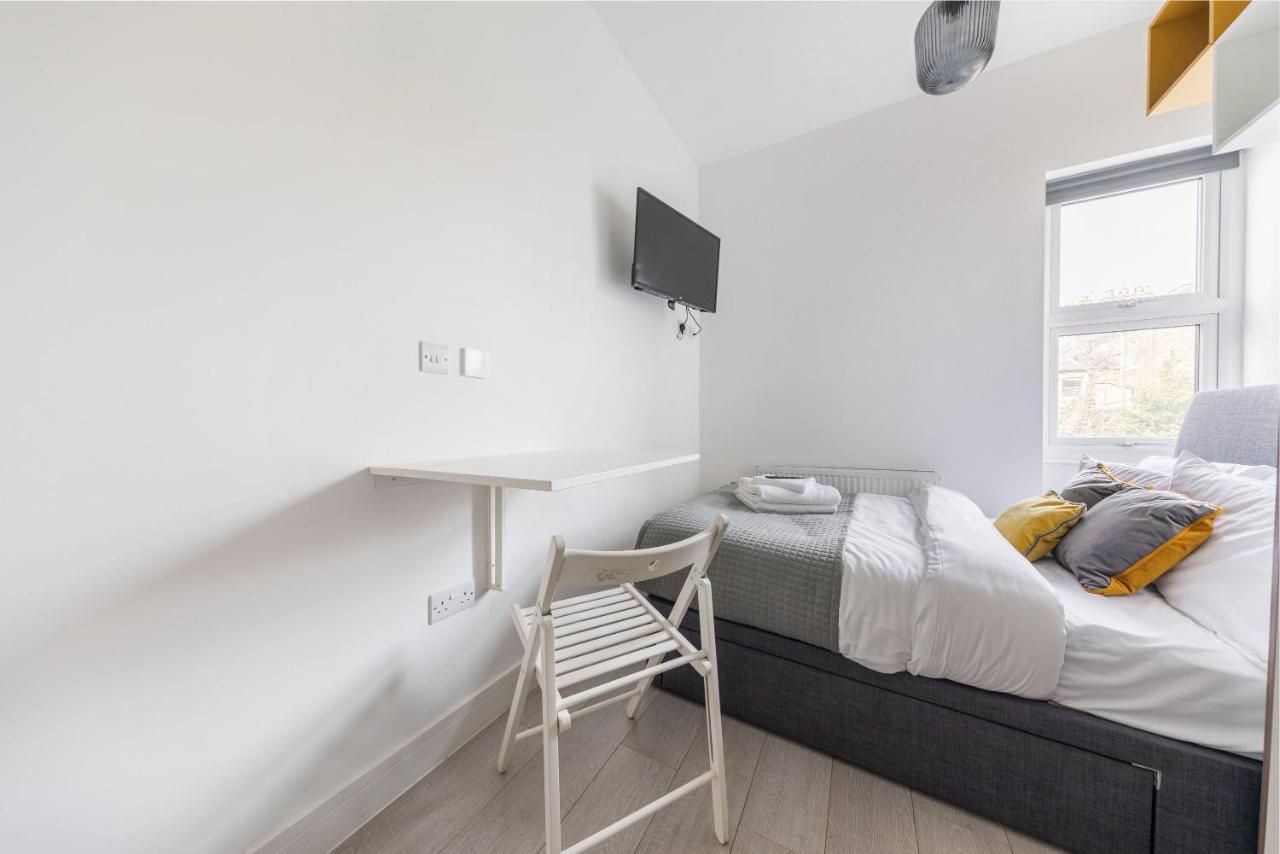 Functional Budget Stay With Wi-Fi And Laundry Facilities Near Tube Station Londres Exterior foto