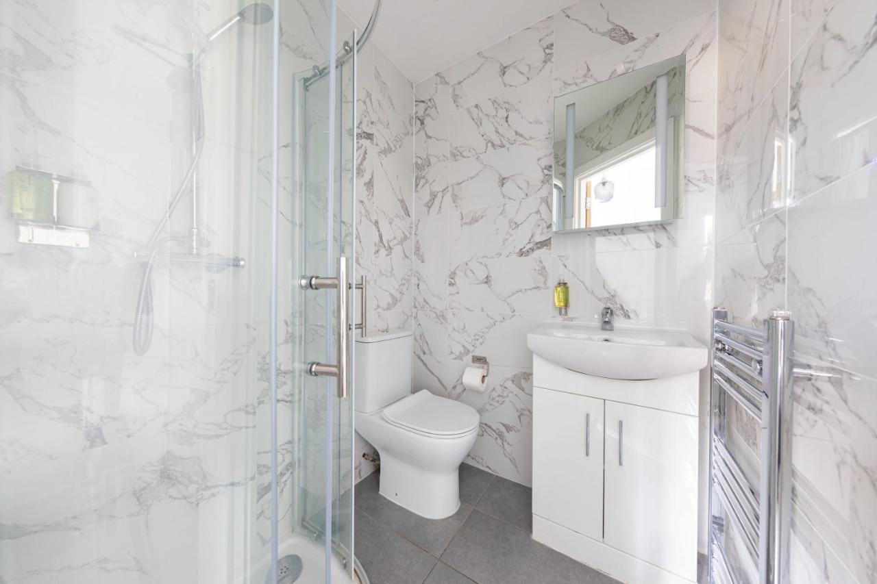 Functional Budget Stay With Wi-Fi And Laundry Facilities Near Tube Station Londres Exterior foto